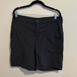 Athleta black long shorts. Women’s size 12 in excellent condition.